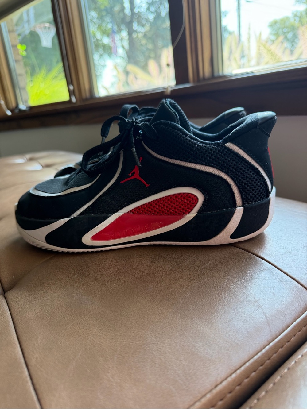 Jordan Boys' Black and Red Basketball Sneakers 4.5 Y like new